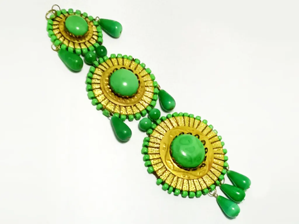 Green & Golden Enamel Metal Latkan