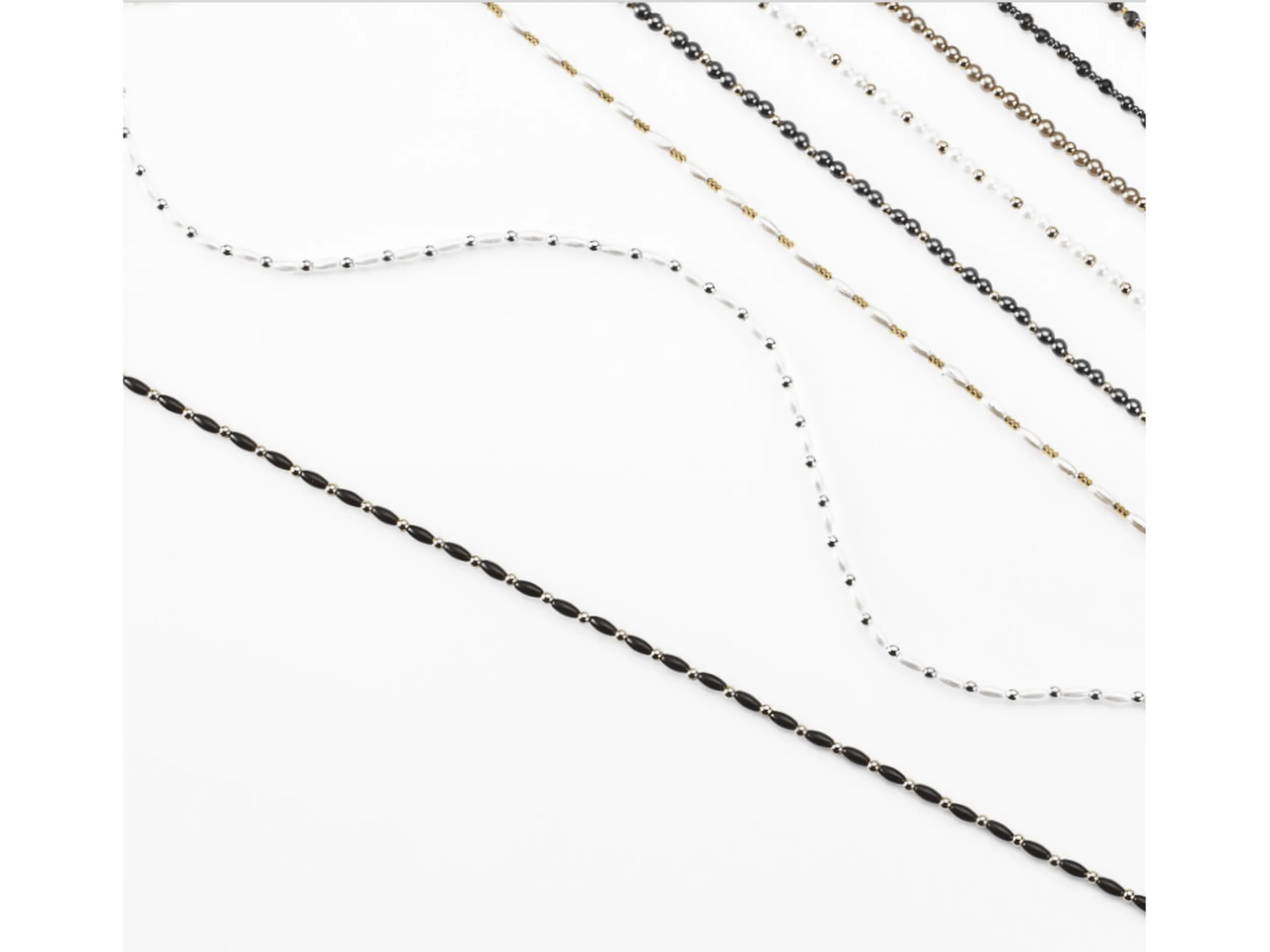 PRAGUE BEAD CHAIN IN black & Silver